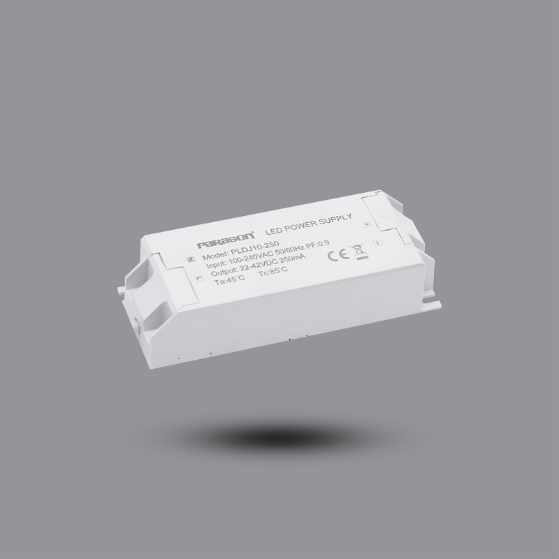 Den-LED-Downlight-khach-san-10W-PRHM75L10-5 Den LED Downlight khach san 10W PRHM75L10 5